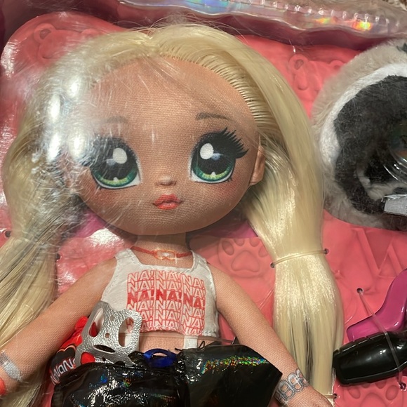 Na! Na! Na! Surprise TEENS SERIES 2 ~ GRETCHEN STRIPES Posable 11" - Picture 6 of 6